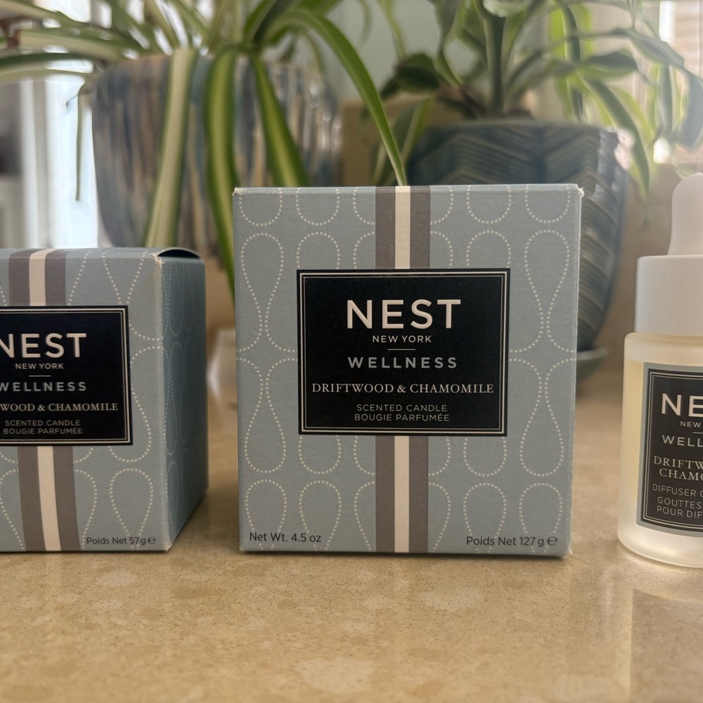 NEST New York Wellness Driftwood & Chamomile Candle Set and diffusor oil vial